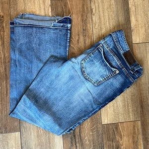 Maurice’s button fly frayed hem boot cut jeans size 16